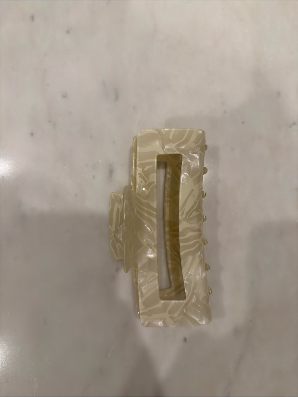 Neutral Swirl Resin Hair Claw Clip - Cream